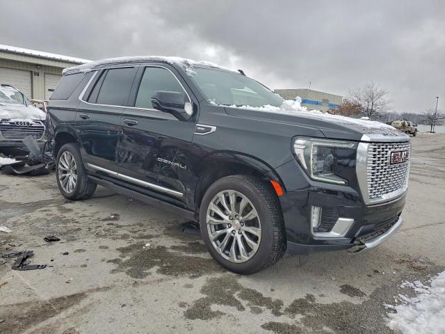 GMC Yukon Denali Image 8