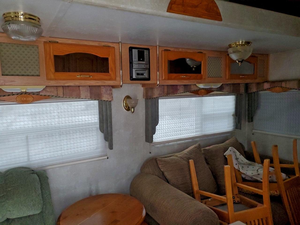 Cardinal Trailer Image 9