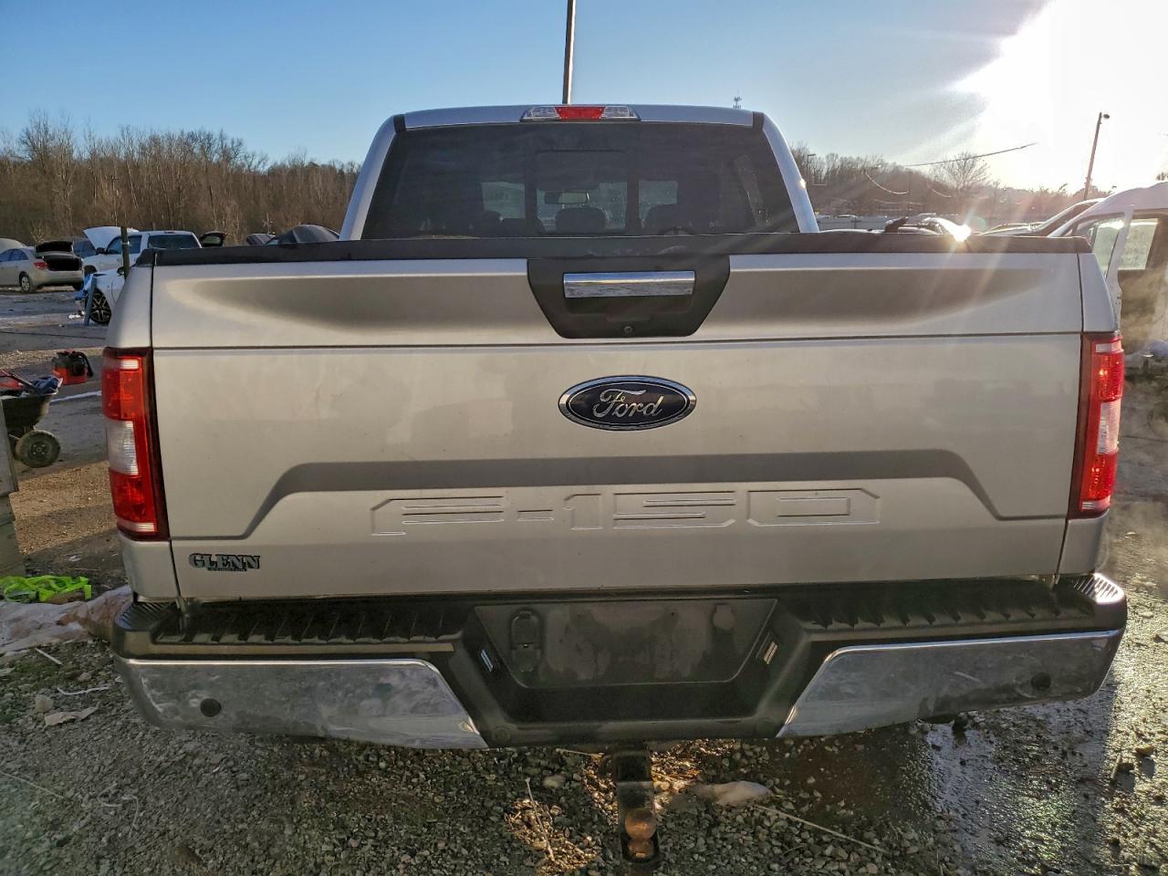 Ford F-150 Supercrew Image 5