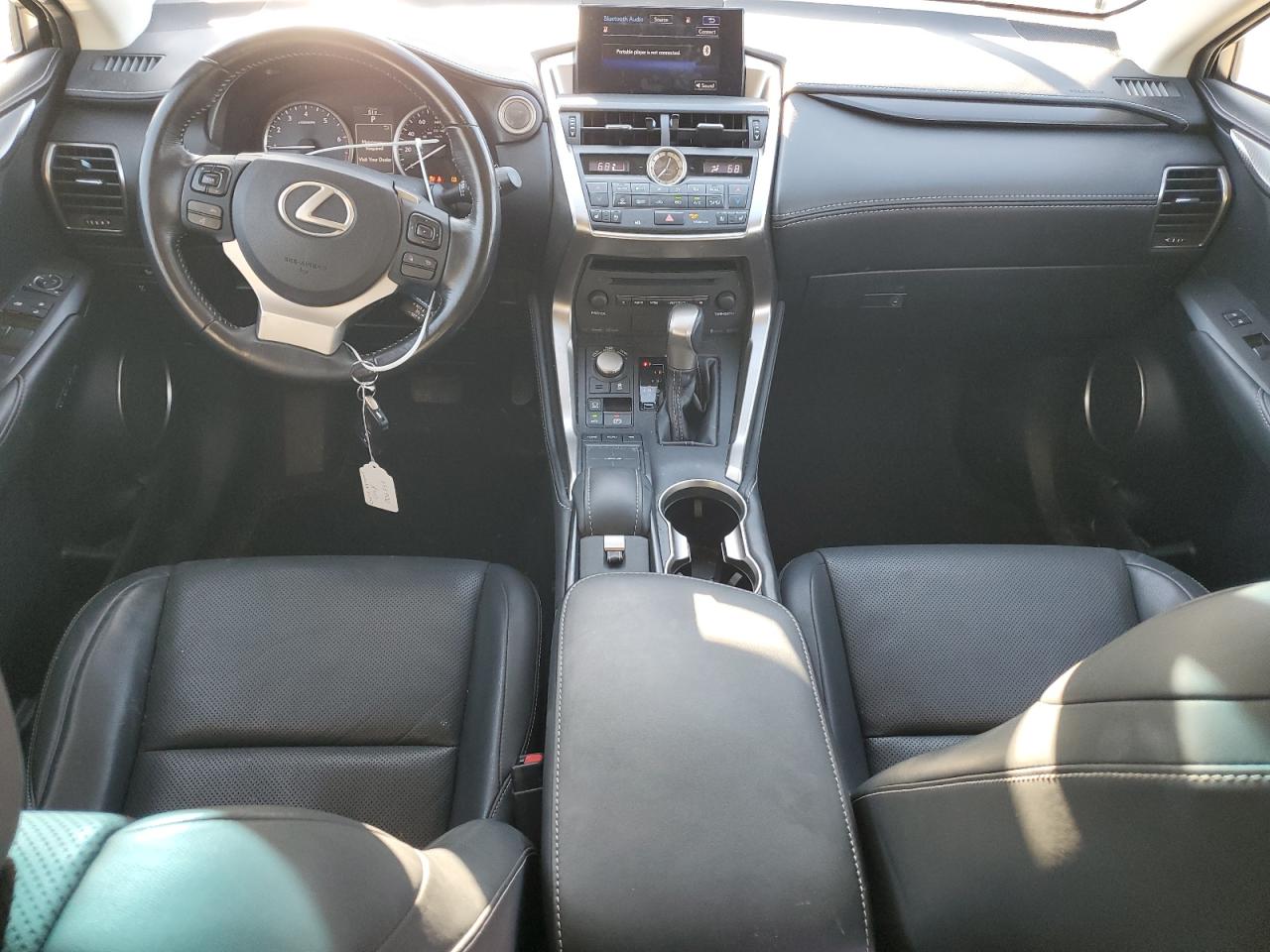 Lexus NX 200t Image 7