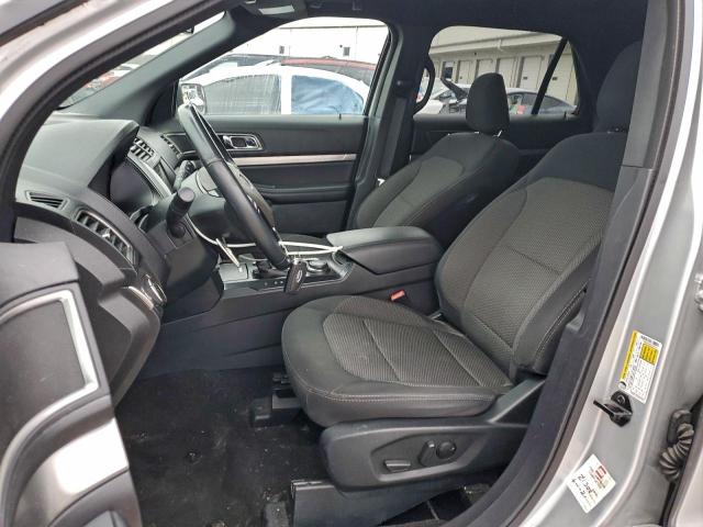 Ford Explorer Xlt Image 8