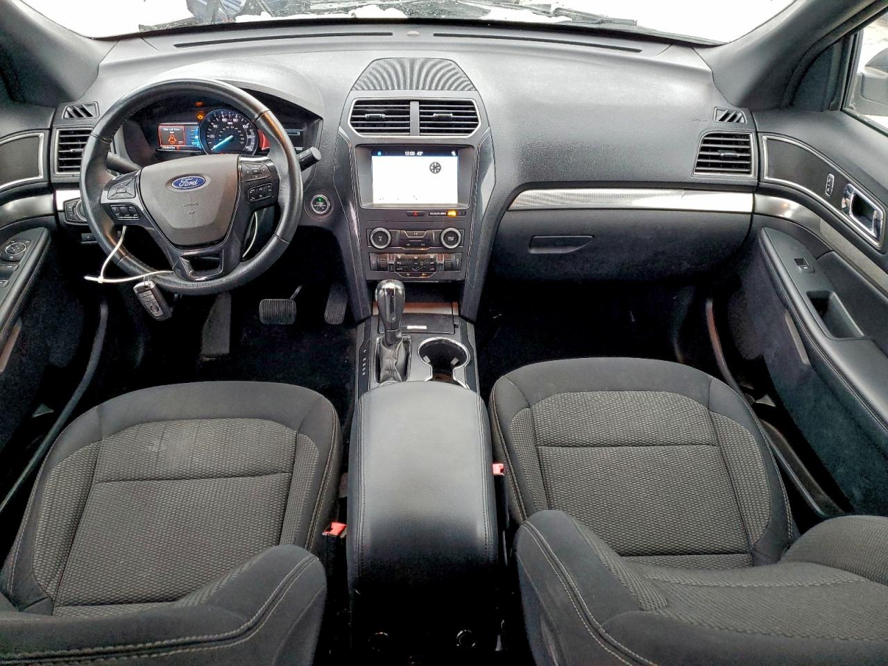 Ford Explorer Xlt Image 6