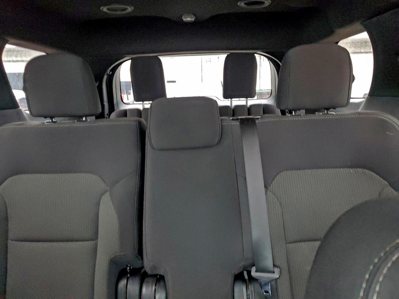 Ford Explorer Xlt Image 11