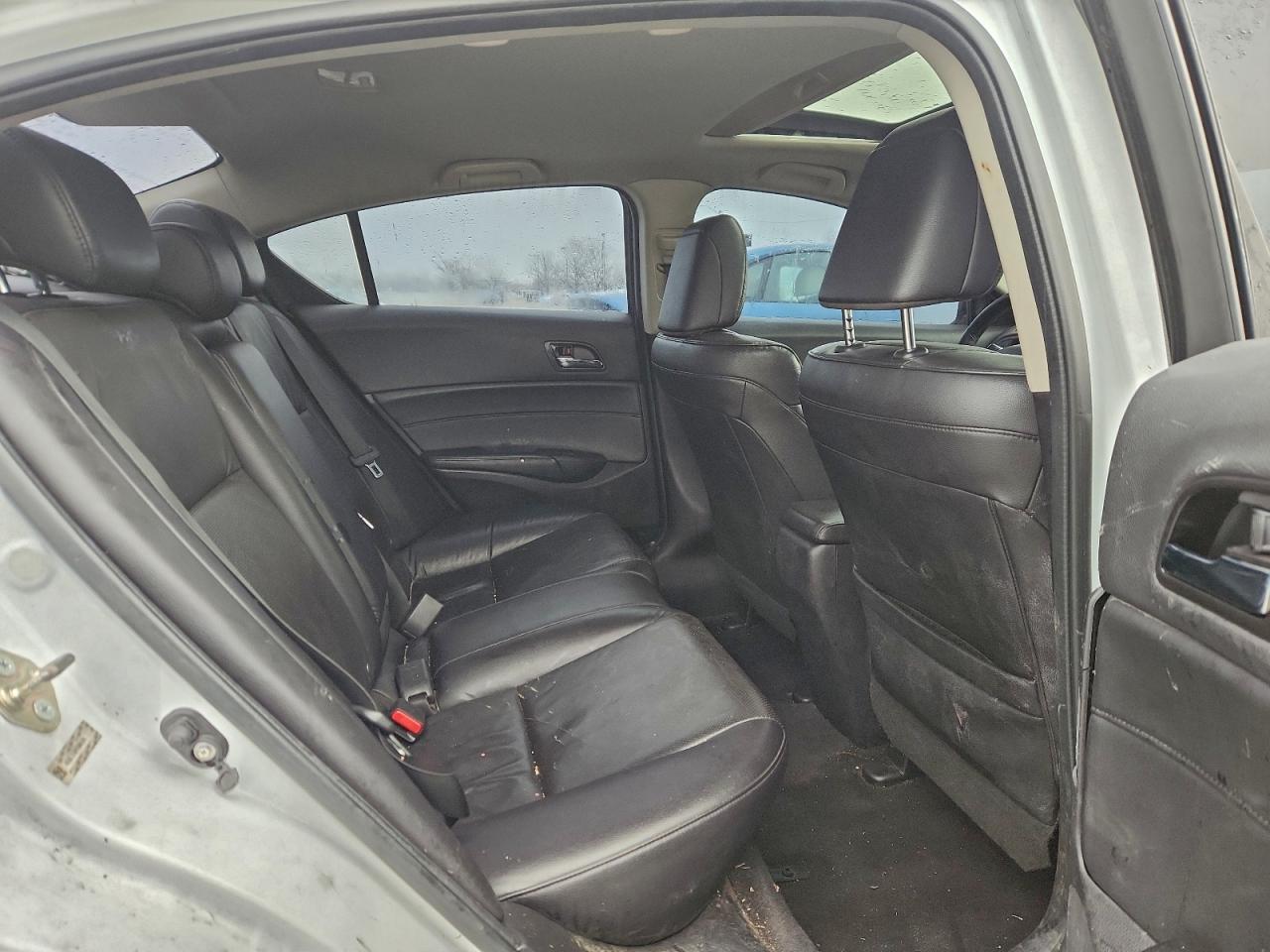 Acura ILX 20 Image 12