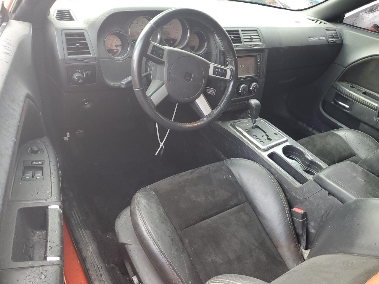 Dodge Challenger Srt-8 Image 12