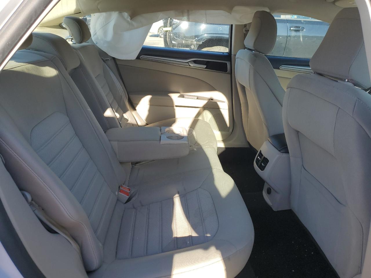 Ford Fusion Se Image 13