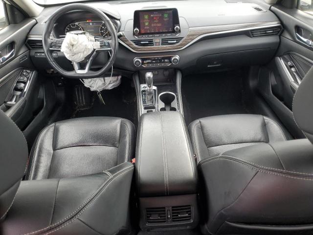 Nissan Altima Platinum Image 9