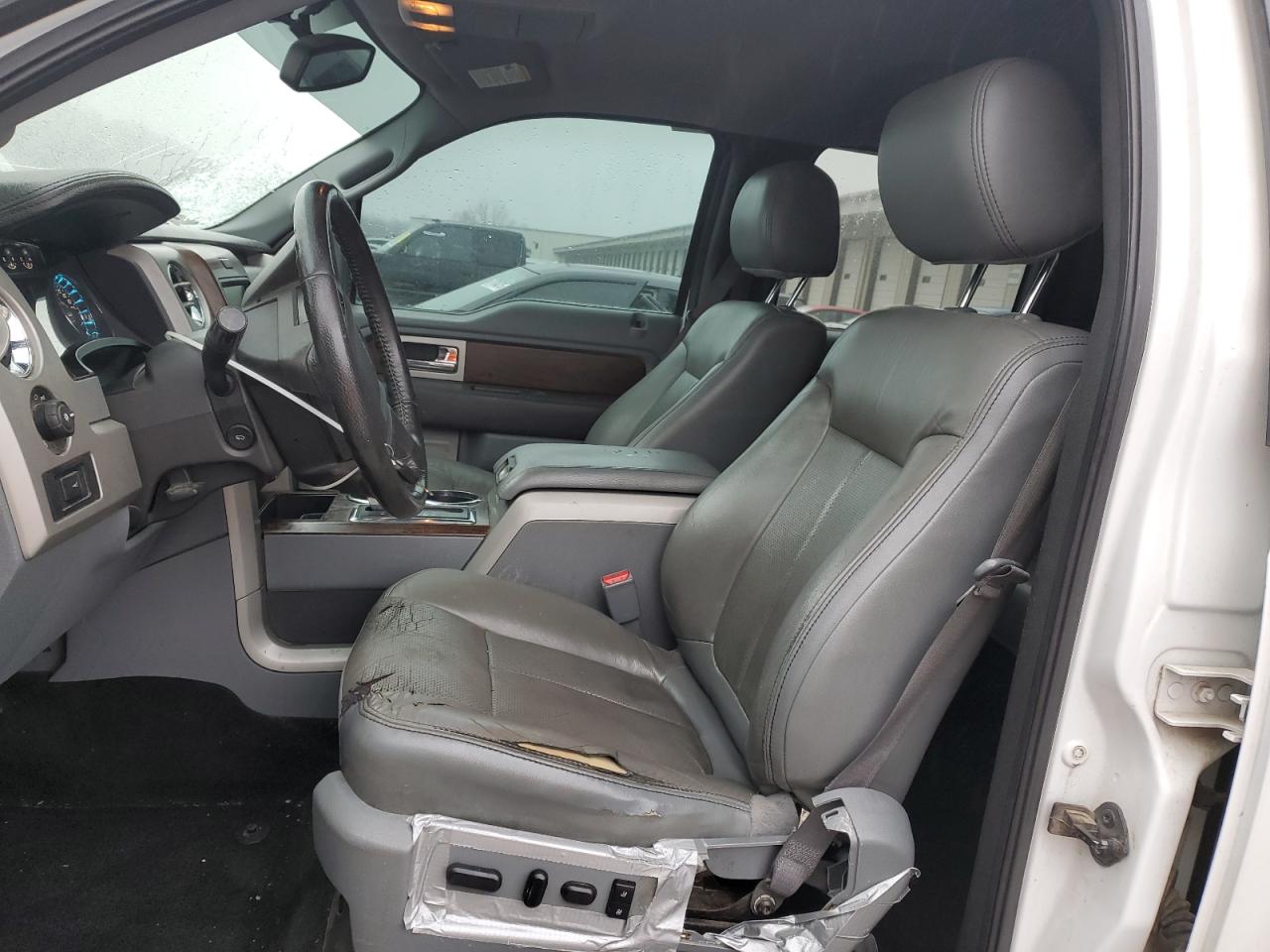 Ford F-150 Supercrew Image 4