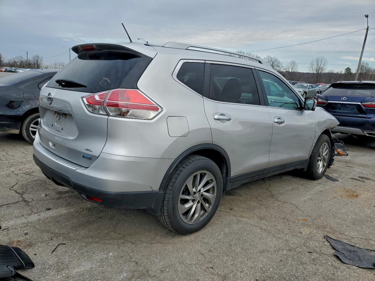 Nissan Rogue S Image 9