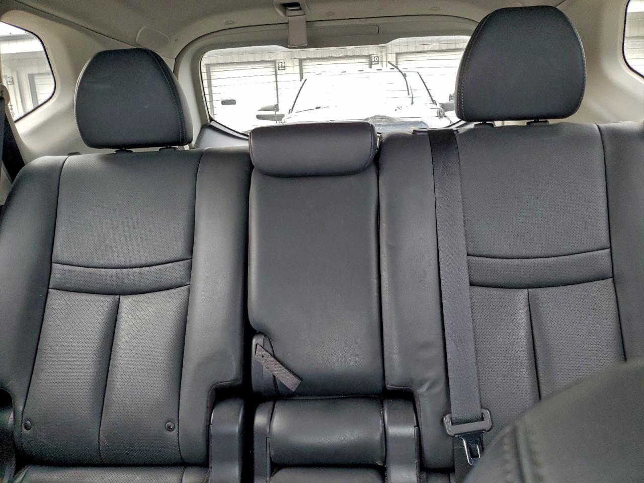 Nissan Rogue S Image 4