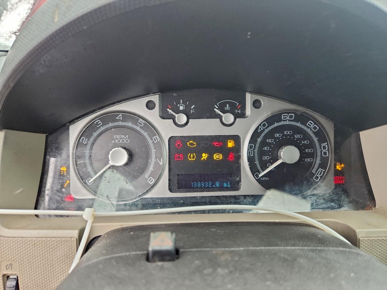 Mercury Mariner Image 9