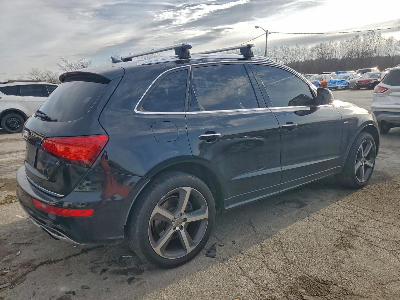 Audi Q5 Premium Plus Image 12