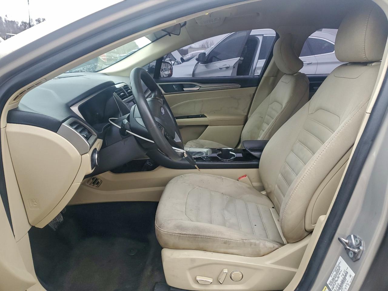 Ford Fusion Se Image 3