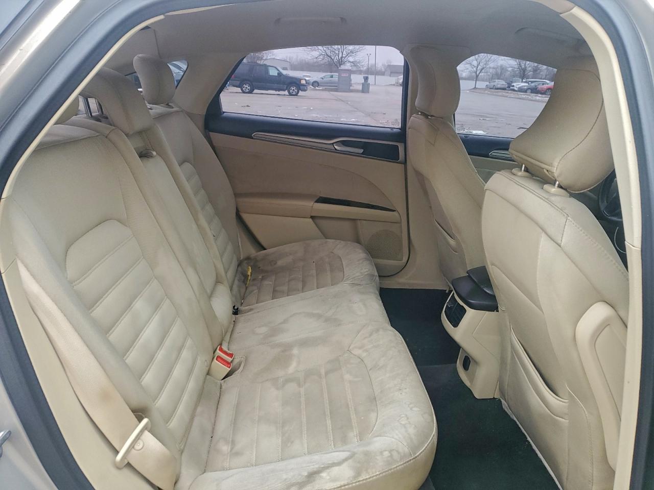 Ford Fusion Se Image 9