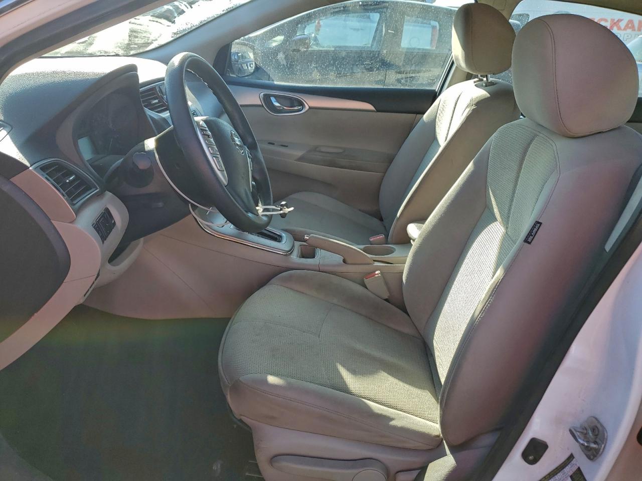 Nissan Sentra S Image 10