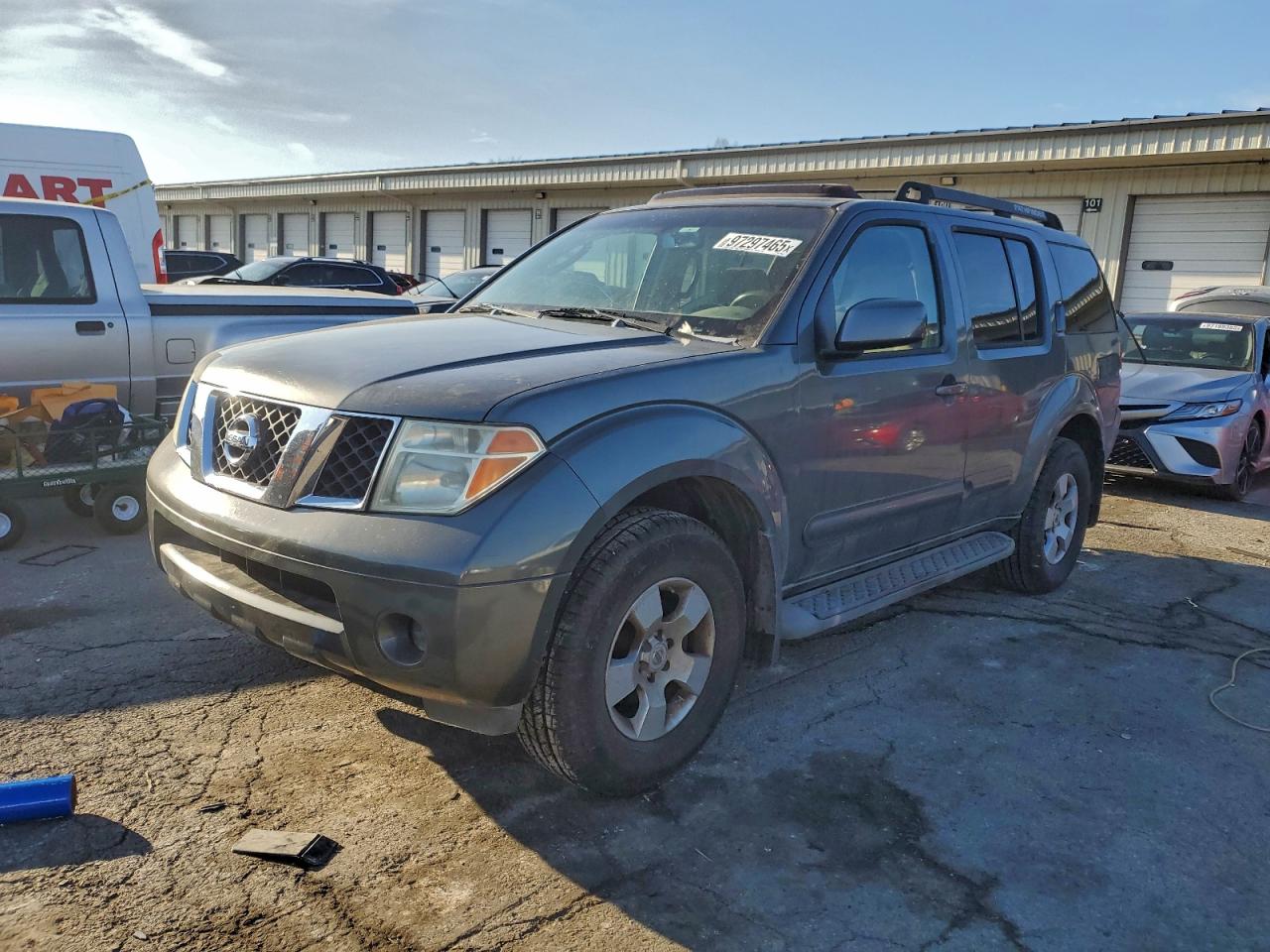 Nissan Pathfinder Le Image 1