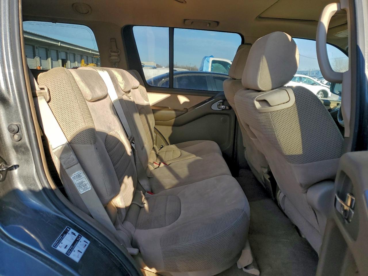 Nissan Pathfinder Le Image 8