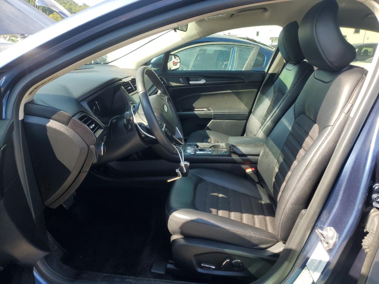 Ford Fusion Se Image 9