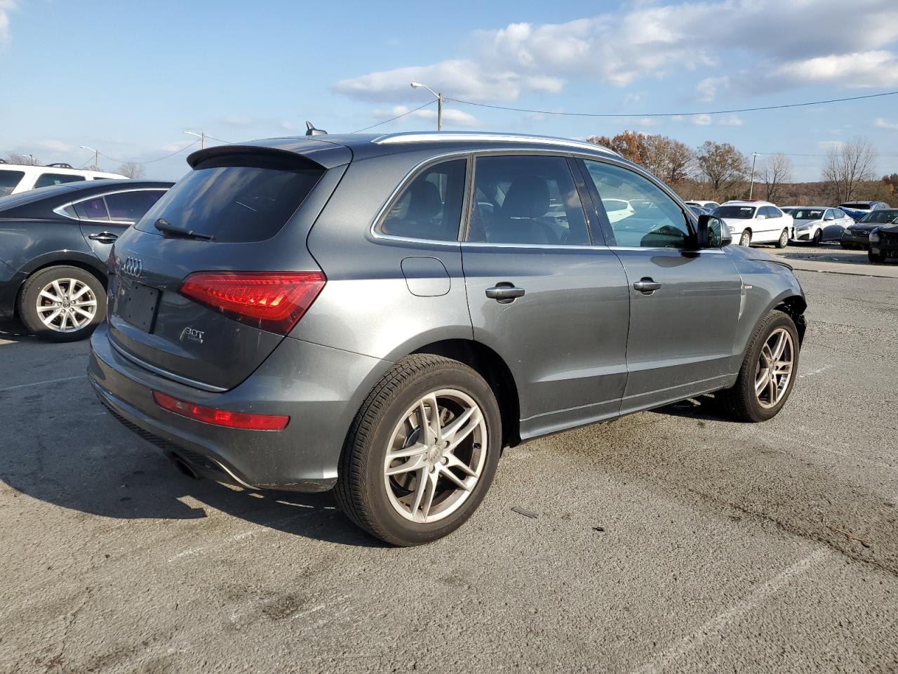 Audi Q5 Premium Plus Image 2