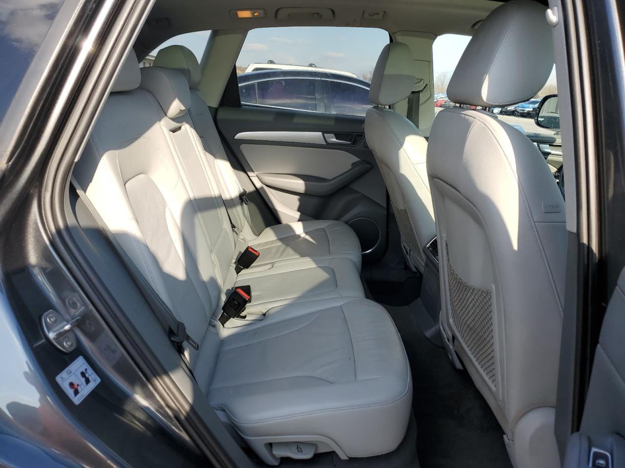 Audi Q5 Premium Plus Image 12