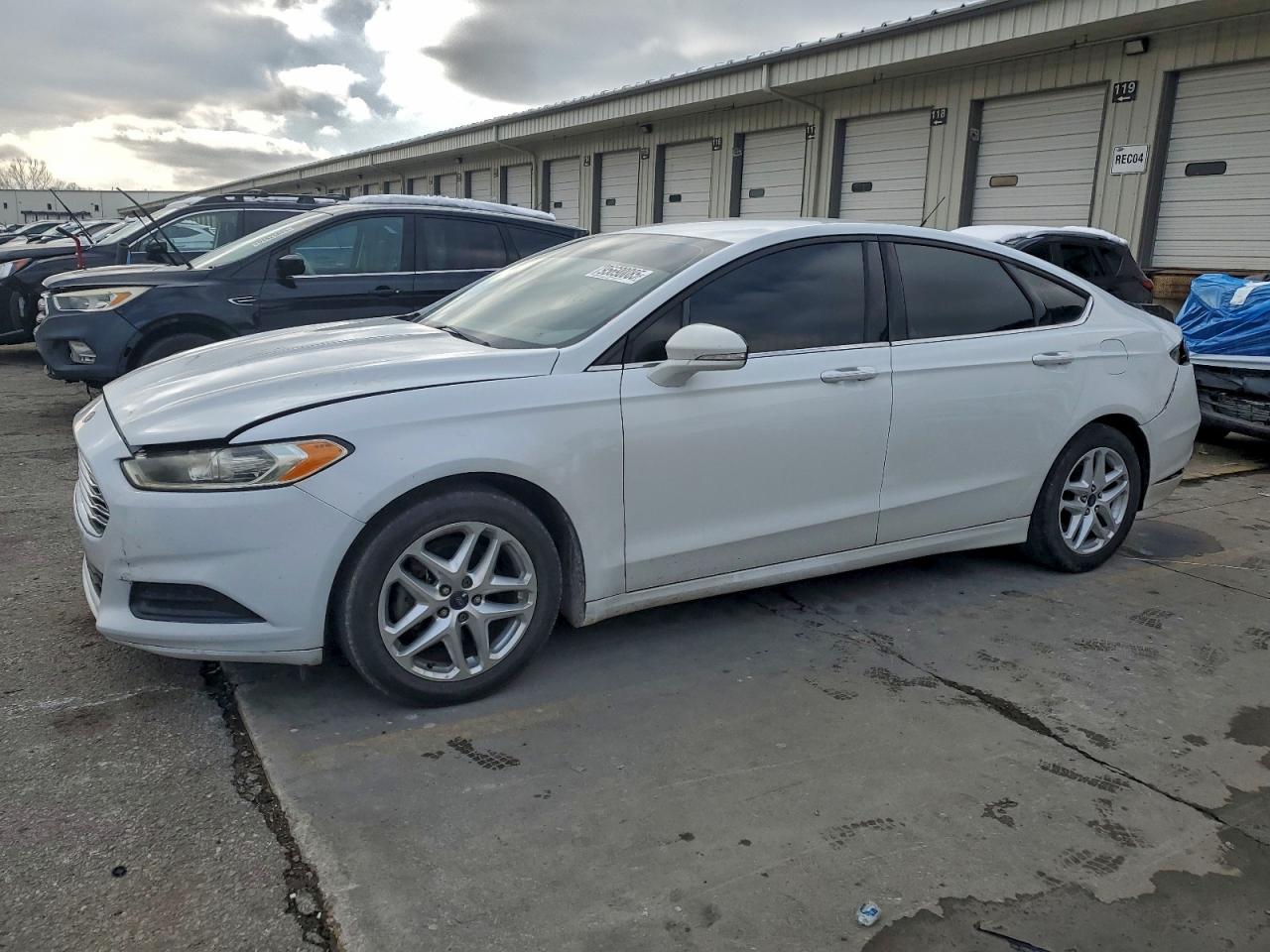 Ford Fusion Se Image 1