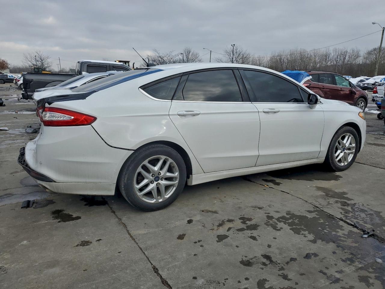 Ford Fusion Se Image 9