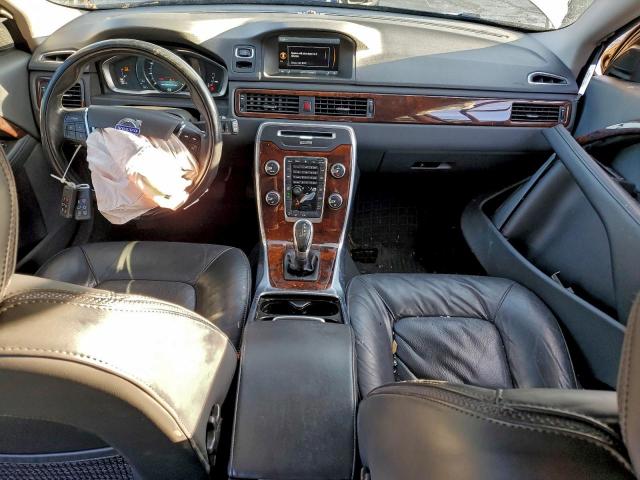 Volvo XC70 3.2 Image 4