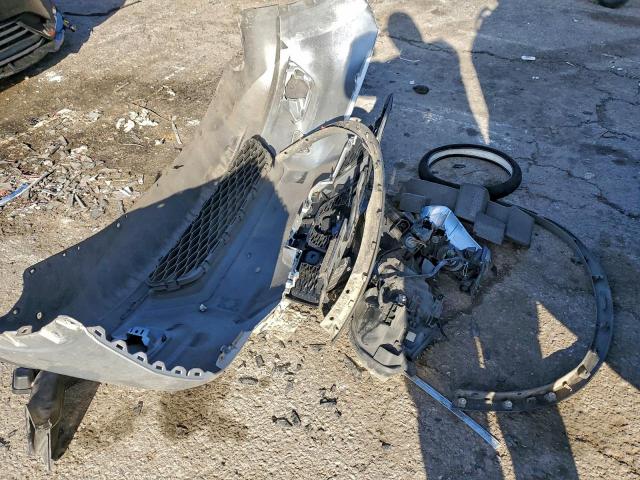 Nissan Rogue S Image 2