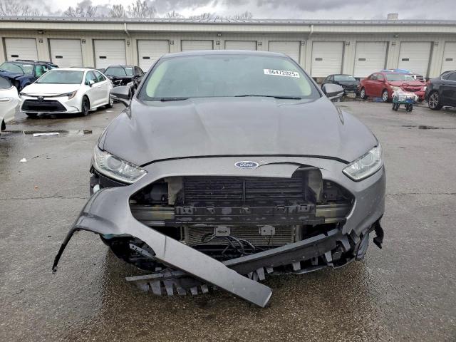 Ford Fusion Se Image 6