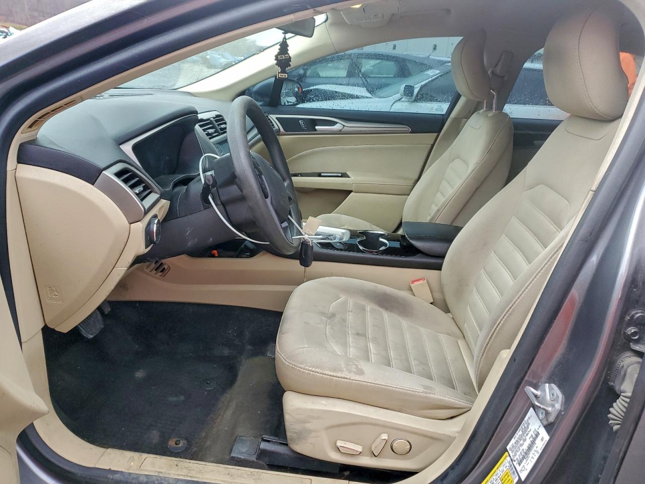 Ford Fusion Se Image 4