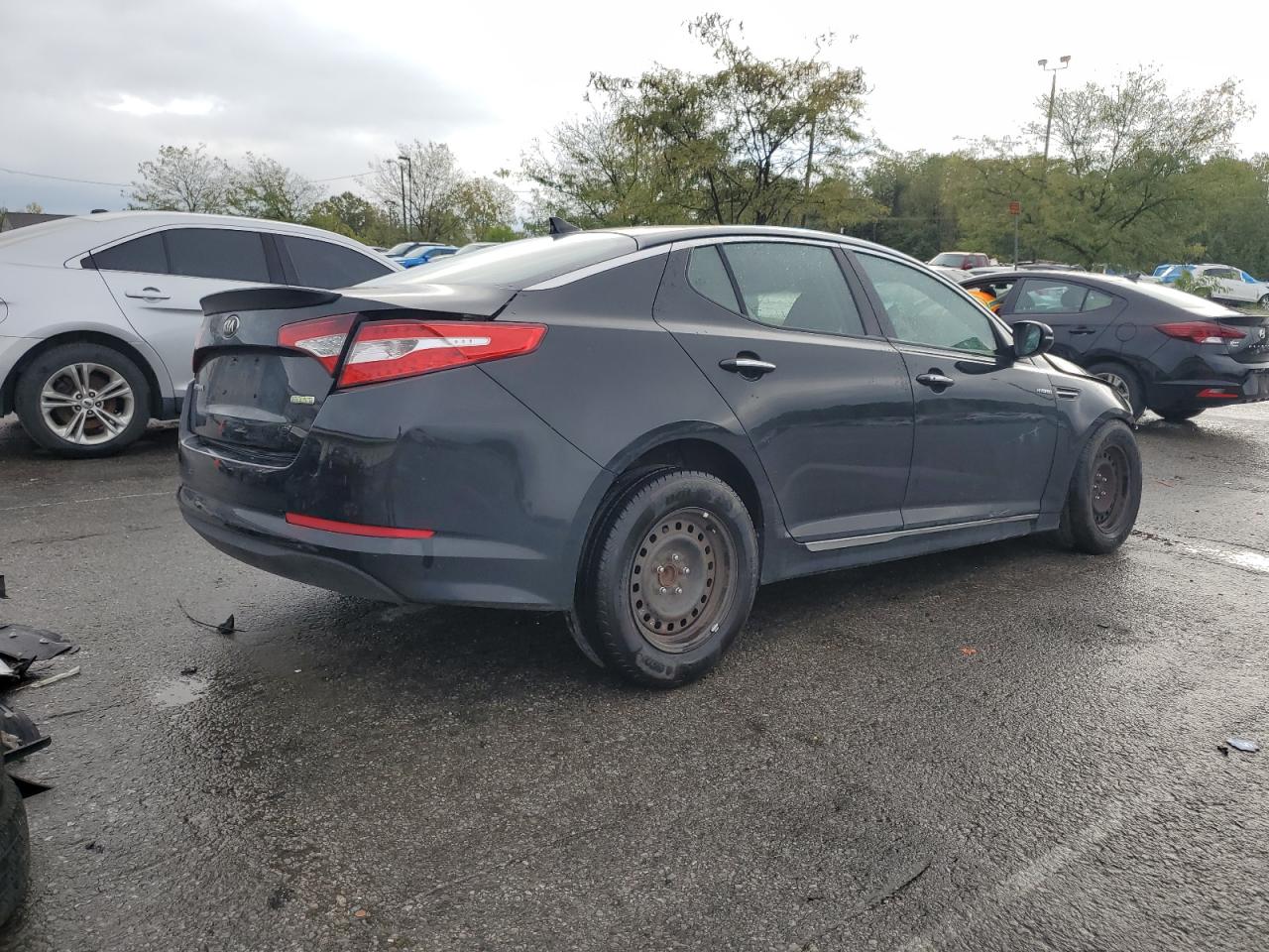 Kia Optima Hybrid Image 2