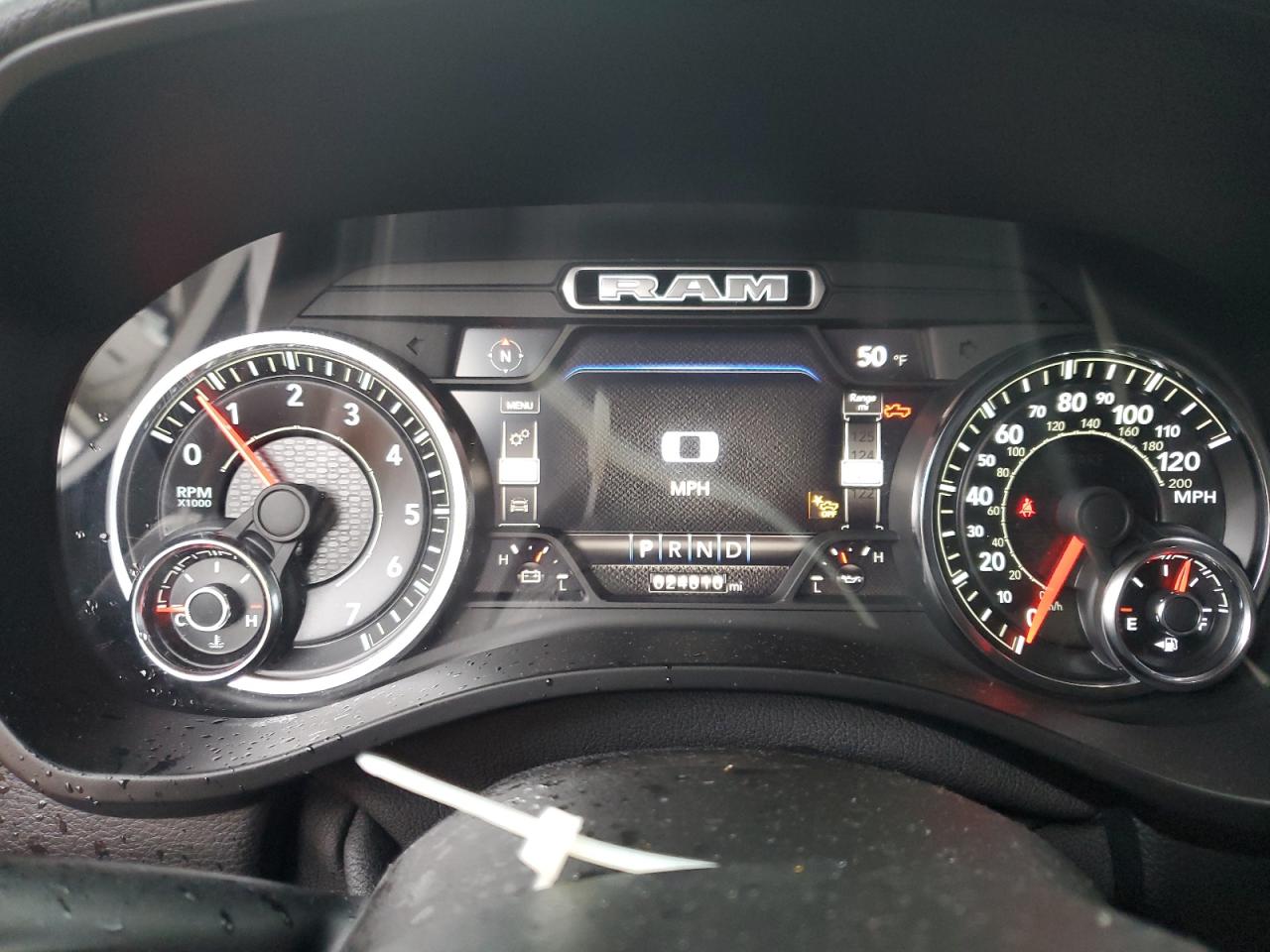 Ram 1500 Laramie Image 8