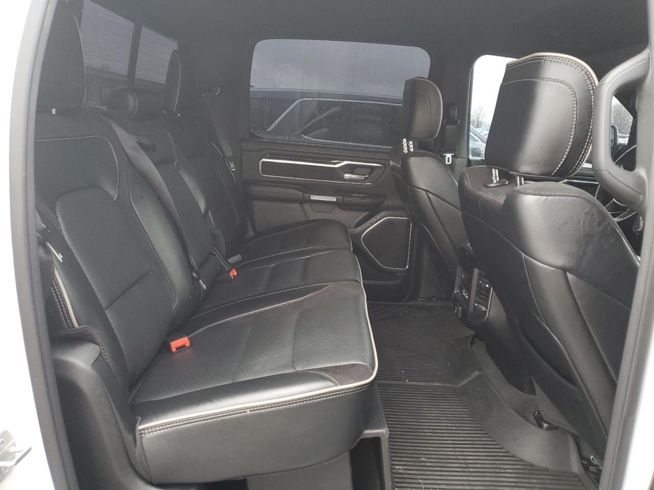 Ram 1500 Laramie Image 12