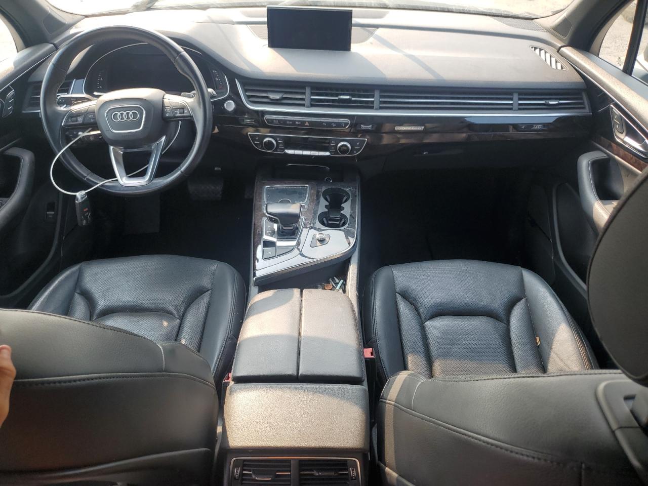Audi Q7 Prestige Image 2