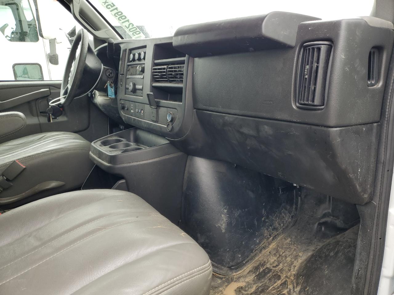 Chevrolet Expres3500 Image 2