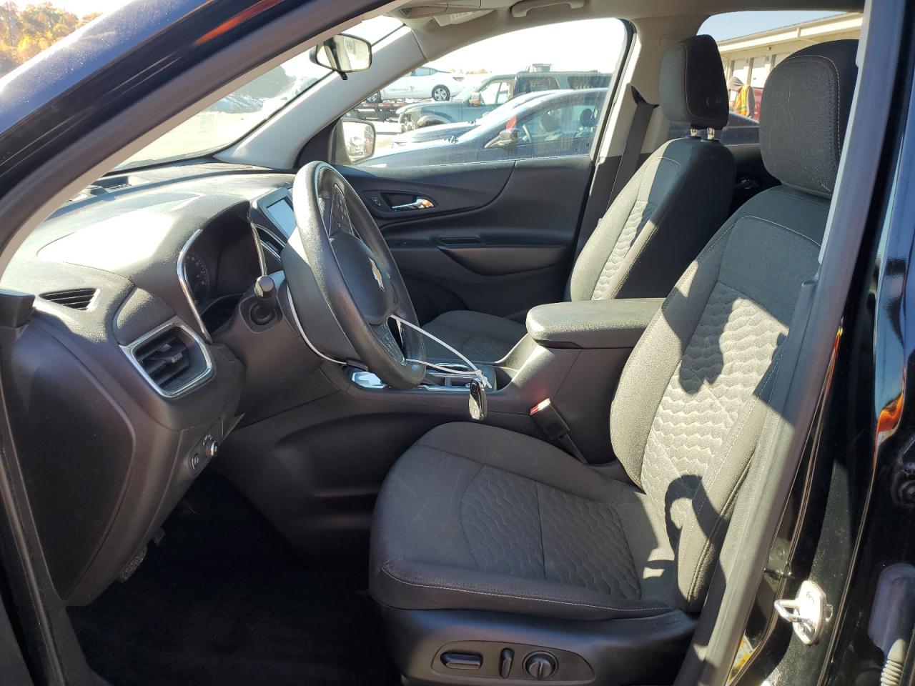 Chevrolet Equinox Lt Image 2