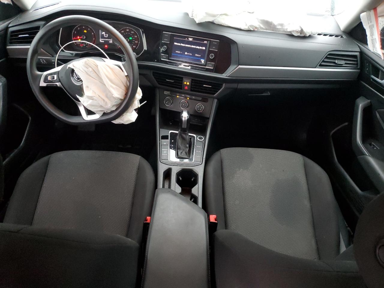 Volkswagen Jetta S Image 2