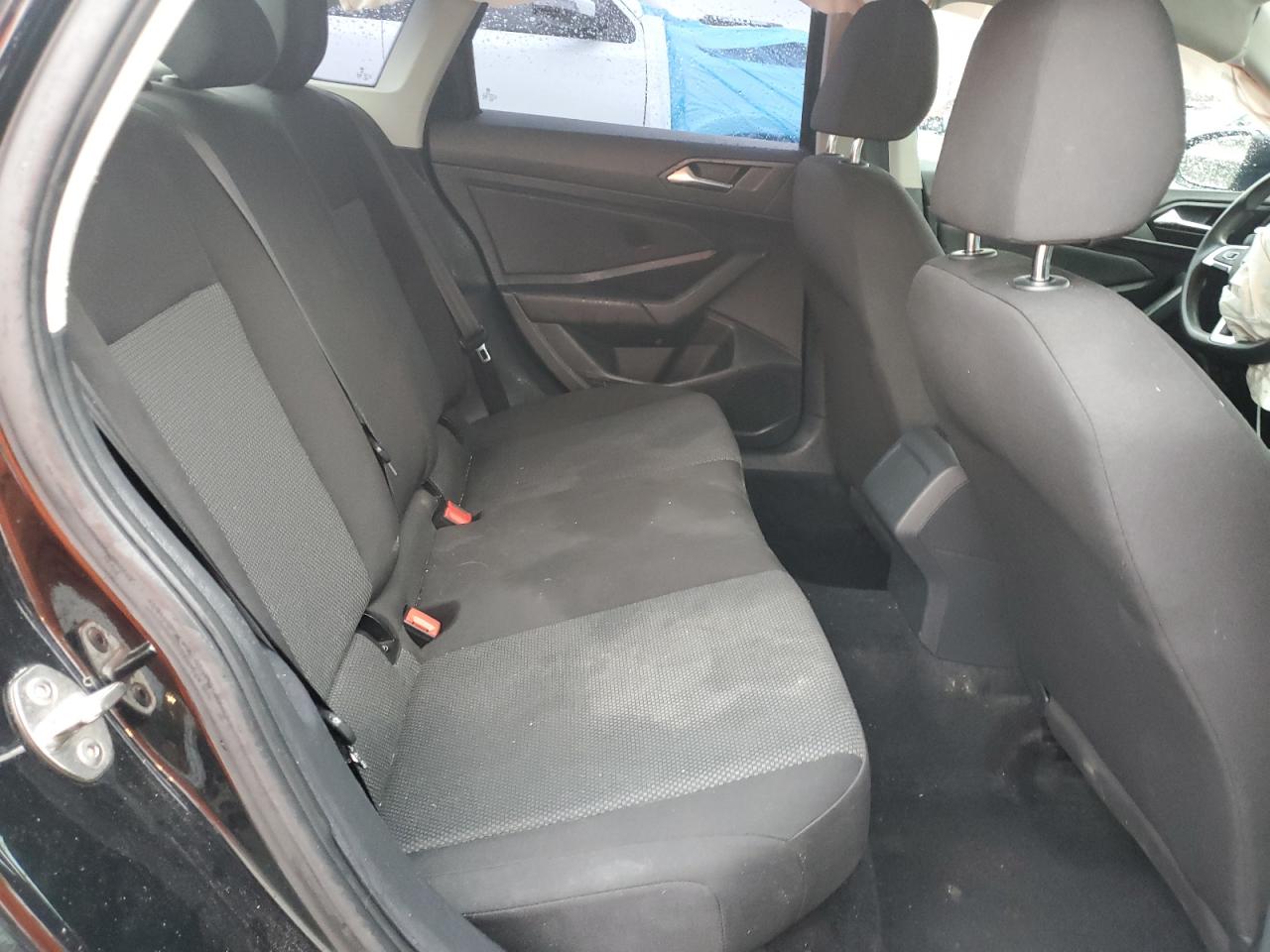 Volkswagen Jetta S Image 10