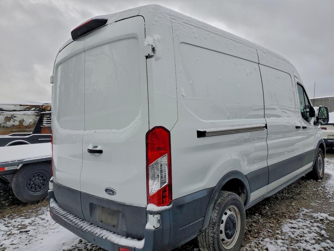 Ford Transit T-250 Image 10