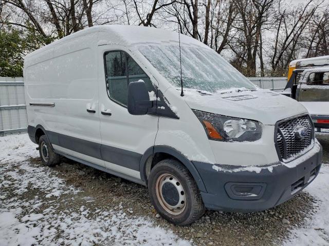 Ford Transit T-250 Image 2