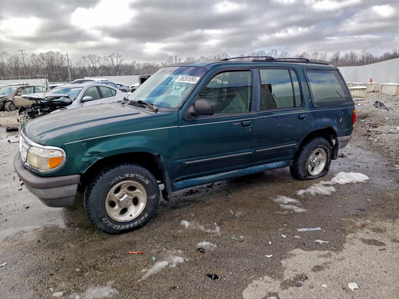 Ford Explorer Image 1