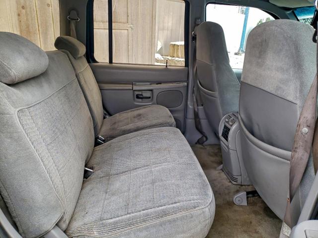 Ford Explorer Image 2