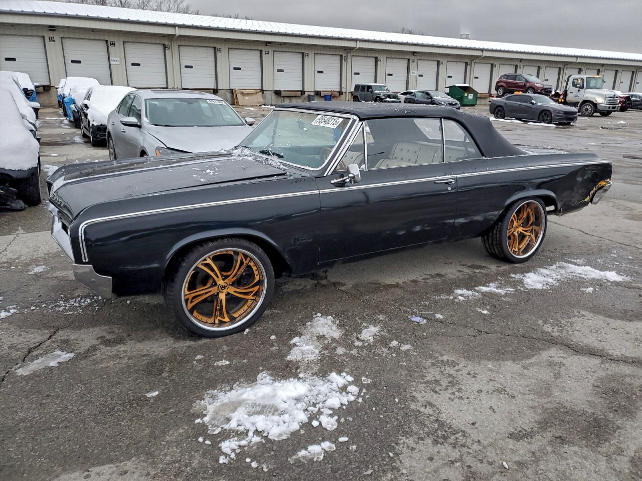 Oldsmobile Cutlass Image 1