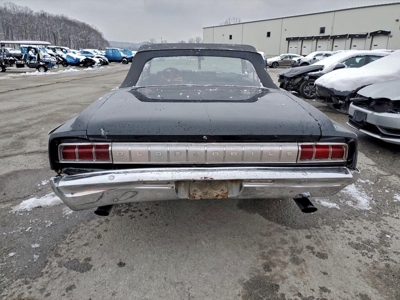 Oldsmobile Cutlass Image 3