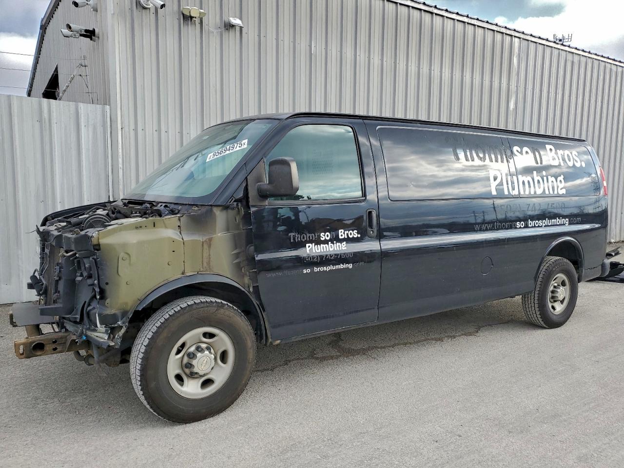 Chevrolet Express Image 1