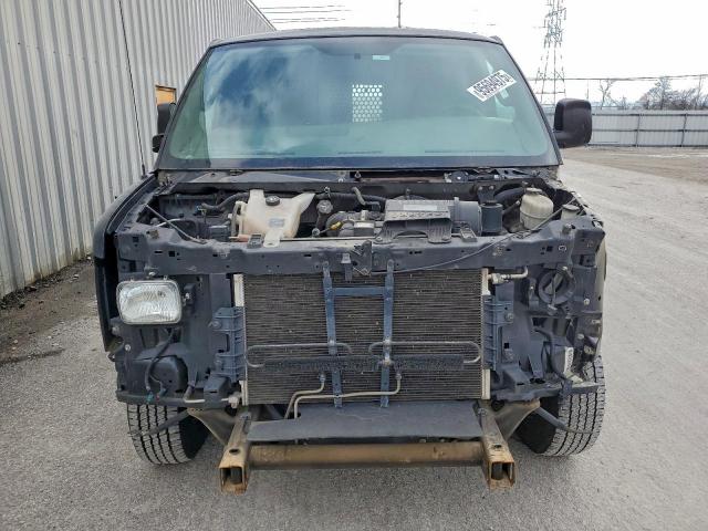 Chevrolet Express Image 11