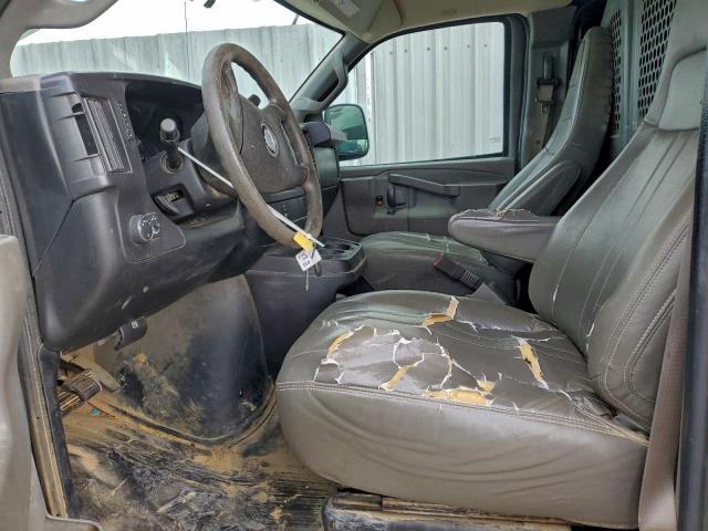 Chevrolet Express Image 12