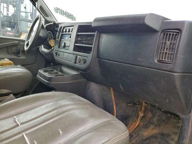 Chevrolet Express Image 10