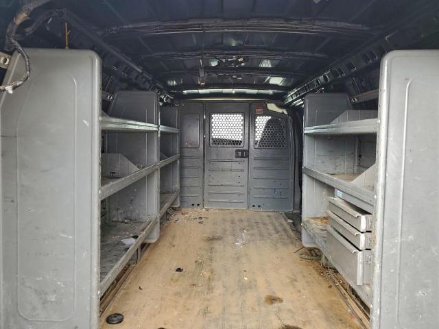 Chevrolet Express Image 7