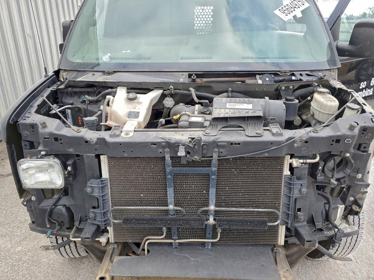 Chevrolet Express Image 6